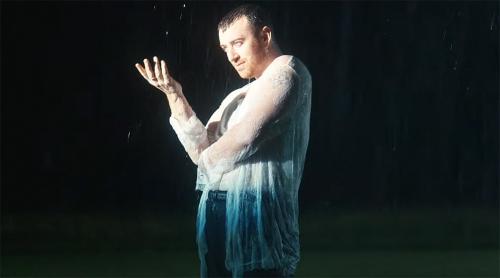 Кадр из клипа «Diamonds»