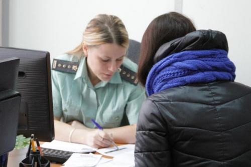 В Барнауле за неуплату алиментов судят мать шестерых детей