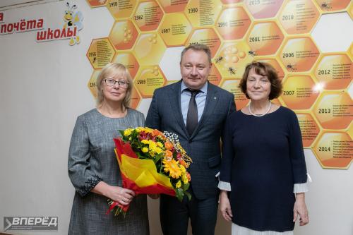 Михаил Токарев поздравил своих учителей