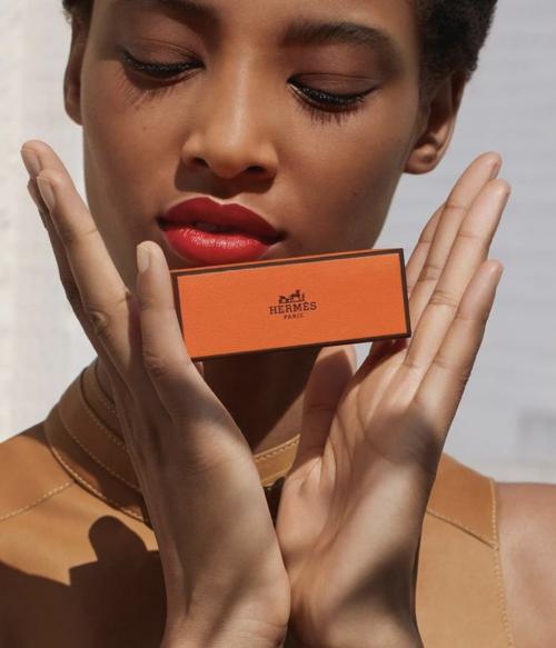 Дебют Hermès в мире макияжа: первая в истории помада бренда