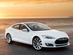 Обновленная Tesla Model S станет динамичнее Bugatti Chiron