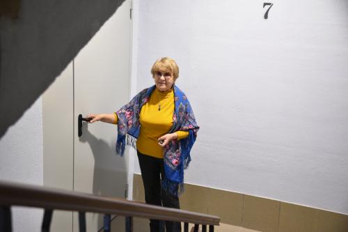 Комфорт жильцов: ремонт подъездов многоквартирного дома завершат в Краснопахорском