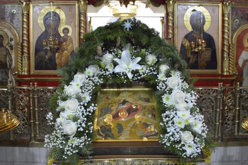 В Назаровском благочинии Праздник Рождества отметили торжественным богослужением и фестивалем