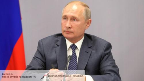 Путин подписал закон о поддержке самозанятых россиян
