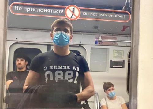 Депутат ГД Сергей Боярский возмутился полумерами коронавирусных ограничений в Питере и пообещал разобраться в происходящем