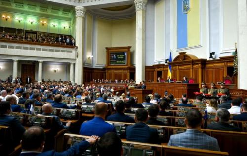 Владимир Зеленский заявил о роспуске Верховной Рады и призвал Кабмин уйти в отставку