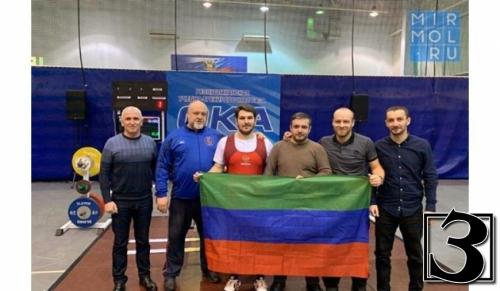Магомед Джамалов стал пятикратным чемпионом РФ по пауэрлифтингу